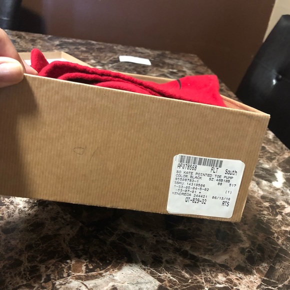 Christian Louboutin So Kate 120 Patent Black - Picture 4 of 8